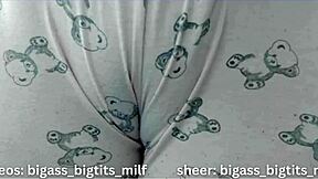 camel toe on curvy latina milf spreading big pussy lips and clit solo 😏