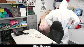 Blonde stepdaughter Ashley Lane and her mom caught shoplifting, claiming coronavirus! 😱