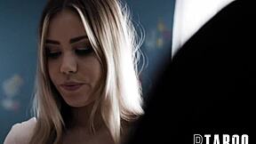 饥渴少女Alina Lopez POV被陌生人中出怀孕犹豫