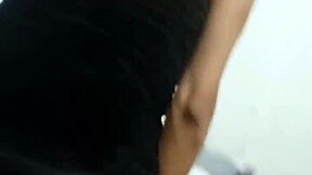 Mi vecino, ayúdame con la cama rota, dije, pero terminamos probándola con su rica verga clavada toda en mi conchita hasta sentirla dentro. Prt2 de orgasmo pov con latina vecina en doggystyle y misionero.