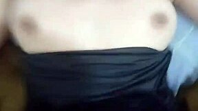 Mi vecino, ayúdame con la cama rota, dije, pero terminamos probándola con su rica verga clavada toda en mi conchita hasta sentirla dentro. Prt2 de orgasmo pov con latina vecina en doggystyle y misionero.