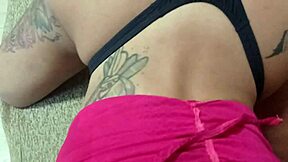 uh i love sucking on this toy so much complete on red follow brinquedoator on instagram