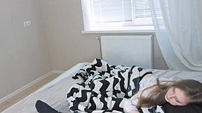 Holy Shit, Stepdaughter Deepthroats My Cock Secretly While Stepmom Flashes Her Tits in Taboo Threesome Action!