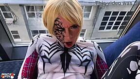Anti-venom babe in cosplay does deepthroat sucking and missionary fucking with cum in mouth swallow