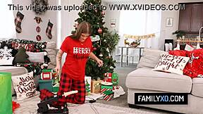 加入继妹继母圣诞炮战狂欢 Elizabeth Skylar Sky Wonderland玩疯了