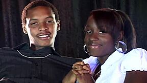 可爱娇小黑妞自然奶后入觉醒 试镜面试