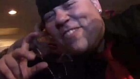 18+少女站立后入享受小穴猛捅高潮！