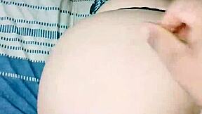 parte 1 entre al dormitorio de la vecina y me comi ese sabroso coño rico es darle leche bien adentro