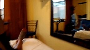 黑人美女对比18岁男孩激烈肛交内射