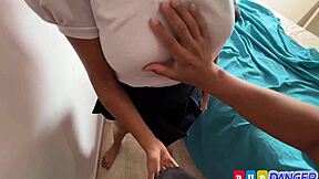 Culo grande y movimientos sexys mexicana caliente con su casero teen 18+s 18