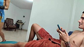 Sirvienta cachonda ambargirl la sirvienta cachonda se folla a su jefe - hotyoung 18+1010