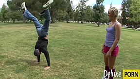 艾莉凯斯紧光屄18+吃大屌深插