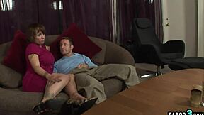 i feel so excited watching hot teen 18+ stepdaughter sammie spades learn on stepmom's boyfriend's big dick in this ffm threesome, oh the taboo thrill