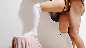 profesor, quieres que te chupe el pene? alumna mexicana se deja follar en su casa por maestro pervertido para pasar el año