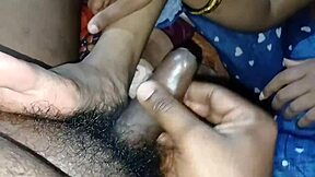 夜里内射闺蜜紧毛骚穴 印度可爱desi bhabhi嫩妹