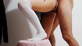 profesor, quieres que te chupe el pene? alumna mexicana se deja follar en su casa por maestro pervertido para pasar el año