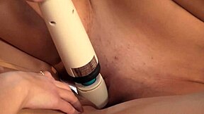 超爱辣妹女同舔屄深吻互喷高潮