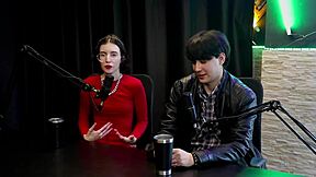 Curtia Se Exibir Bem Novinha A Pandemia Lançou Mulheres No Pornô Contou Pra Mãe E Quando Vendeu Seu Primeiro Nude - Yastrixx Watch On Sheer Red