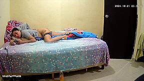 嘿偷拍邻居干我女友舔屁股 第一部 😏