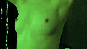 hey, check this naked photoshoot with a young brunette girl 😏📸