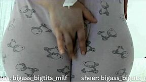 colombian bbw spreads her big clit cameltoe juicy pussy lips for closeup tease