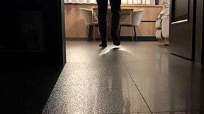 想象你老婆变我隔壁暴露骚邻居