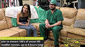 Raven Rogue变态足疗狂舔Aria Nicole脚趾