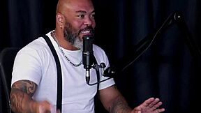 Sweet Karolzinha's Tiny Bits Revealed - Model Tips For Women And Mom Chat On Sheer Red!