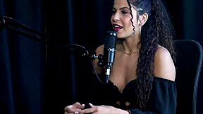 Sweet Karolzinha's Tiny Bits Revealed - Model Tips For Women And Mom Chat On Sheer Red!