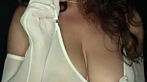 巨乳Lola Bredly被Arty Chey后入骑乘口爆传教士狂捶屁股