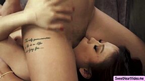 watch asian stepsis lick pussies!