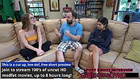 Miraa Monroe spreads shaved pussy in latex gloves for vibrator gyno exam