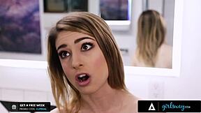 Veronica Rodriguez squirts on Melissa Moore who squirts right back in hot Girlsway action