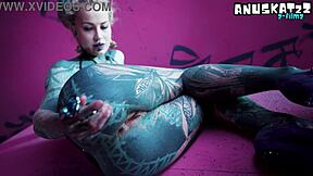 s-solo tattoo slut fists her gaping asshole with toys and plugs stretching wide