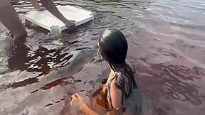 comi essa latina gostosa no mangueiral ate gozar dentro dela