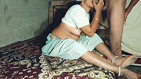 Bhabhi gets fucked hard at night with hindi audio step-sis style