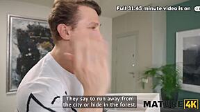 成熟金发跳膝上舞骑邻居18岁巨屌沙发狂干