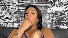 Vivian Muniz's juicy pussy debuts in hot amateur casting