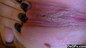 😍 Dagfs teen rips clothes for easy cash 💰🔥