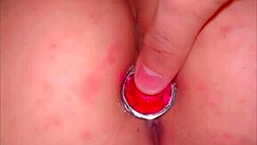 meio primo pulls pink plug from my ass fills it with cum red