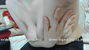 Ever seen a curvy colombian milf spread her hairy armpits and big pussy lips?