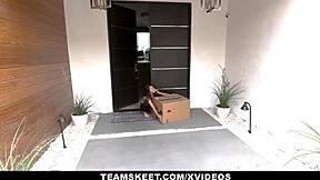 EXXXTRASMALL PETITE JASMINE GREY FUCKED BY DELIVERY DUDE!