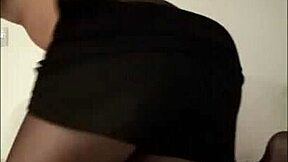 damn, stroking my ass plug till i cum hard 😩