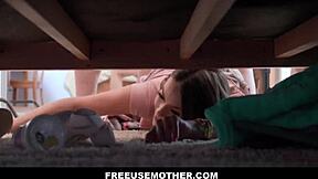 stepmom nicole aria and teen stepdaughter cory chase freeuse fuck for rent 😜🍑🔥 donnie rock joins