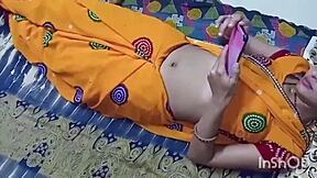 jijaji fucked me hard on floor!! 😩 creampie for horny bhabhi 💦