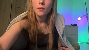 i'm a virgin masturbating my tasty pussy wanna eat it now? come on...