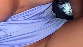 asiática novinha sem camisinha com o motorista de app