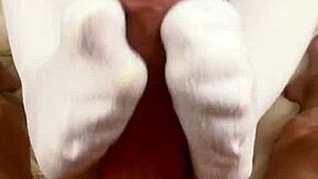 i need your sockjob footjob cum all over me!