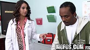 Delilah Davis Deepthroats BBC In Mofos Milfs Like It Black!