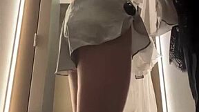 Extreme fingering hits public mall